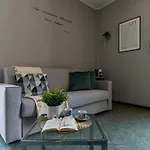 Smart Flat - Maggiore - Private Garage, Wi-fi