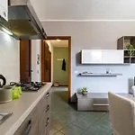 Smart Flat - Maggiore - Private Garage, Wi-fi Castelletto sopra Ticino