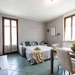 Smart Flat - Maggiore - Private Garage, Wi-fi Castelletto sopra Ticino
