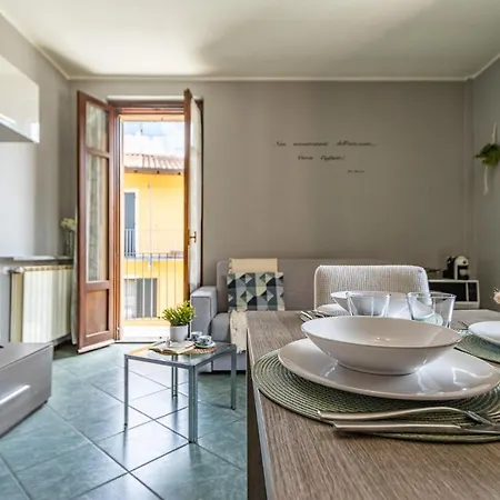 Apartmán Smart Flat - Maggiore - Private Garage, Wi-fi Castelletto sopra Ticino