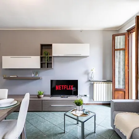 Smart Flat - Maggiore - Private Garage, Wi-fi Apartment Castelletto sopra Ticino