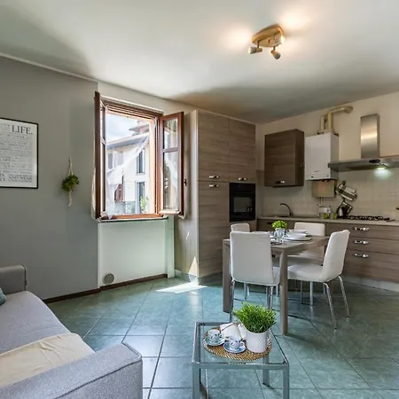 Smart Flat - Maggiore - Private Garage, Wi-fi Apartamento Castelletto sopra Ticino