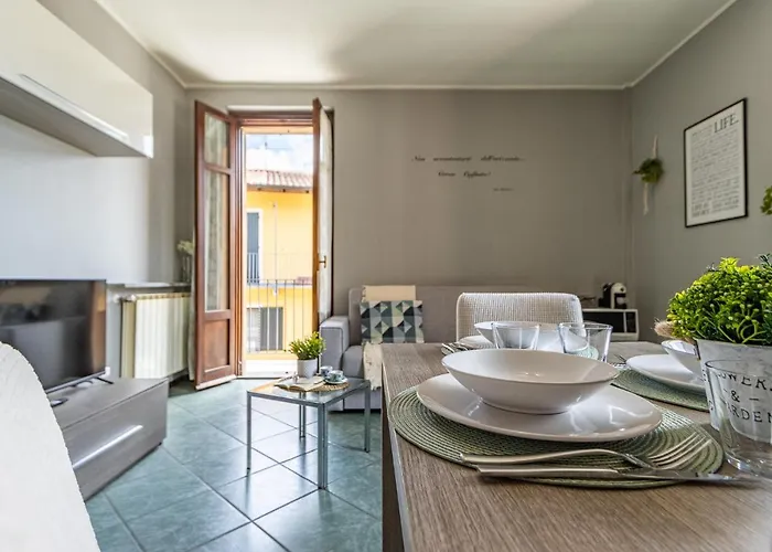 Apartamento Smart Flat - Maggiore - Private Garage, Wi-fi Castelletto sopra Ticino