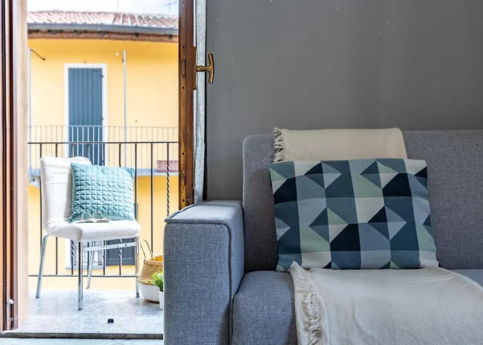 Smart Flat - Maggiore - Private Garage, Wi-fi Daire *