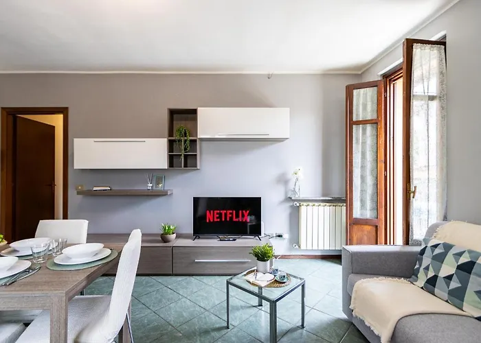 Smart Flat - Maggiore - Private Garage, Wi-fi Daire Castelletto sopra Ticino