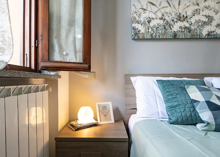 Smart Flat - Maggiore - Private Garage, Wi-fi * Castelletto sopra Ticino