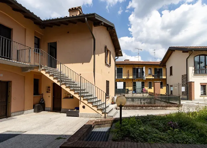 Daire Smart Flat - Maggiore - Private Garage, Wi-fi Castelletto sopra Ticino