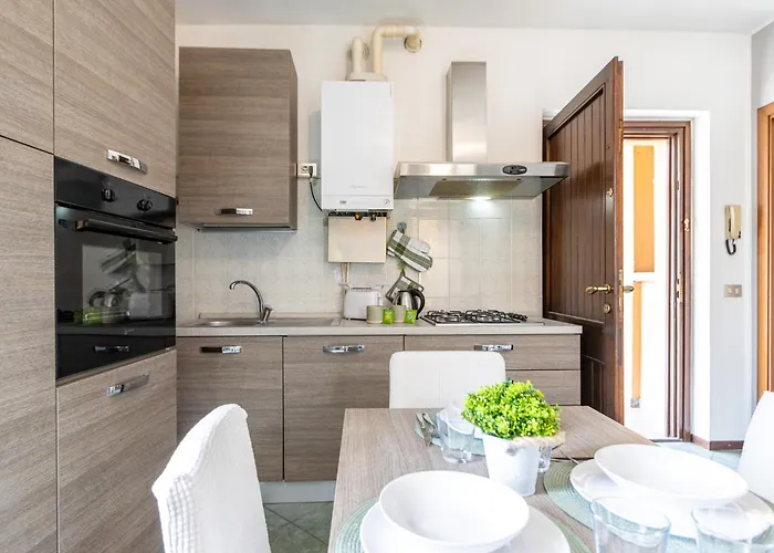 Smart Flat - Maggiore - Private Garage, Wi-fi Castelletto sopra Ticino