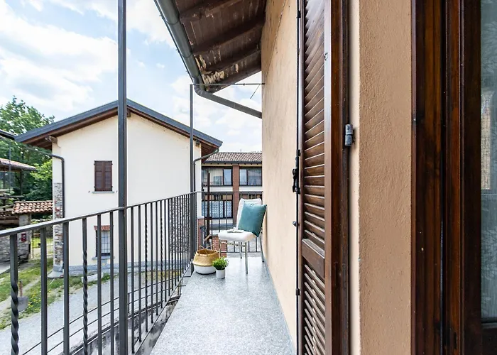 Smart Flat - Maggiore - Private Garage, Wi-fi Daire Castelletto sopra Ticino